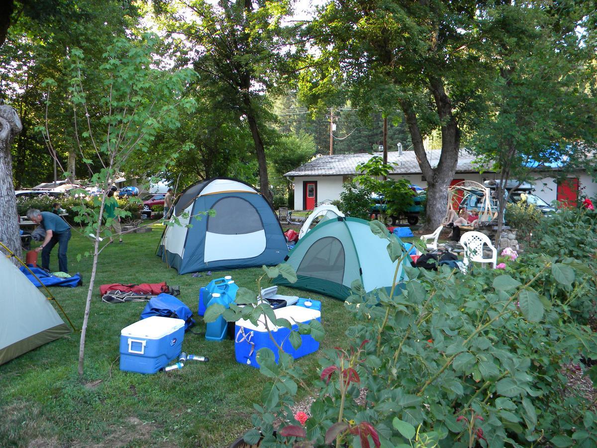 Bigfoot Rv & Cabins Park Happy Camp Bagian luar foto